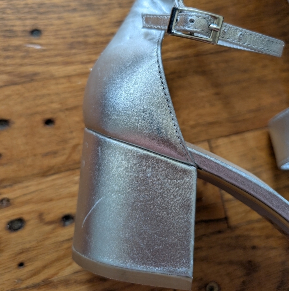 Aldo Metallic Silver Block Heel Sandals - Picture 5 of 7